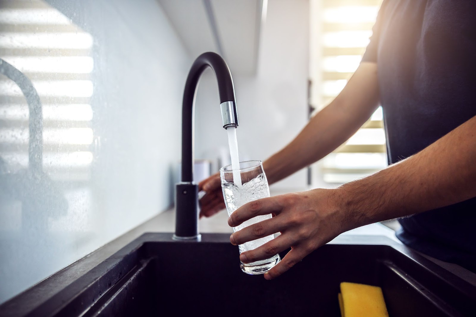 water sink kitchen